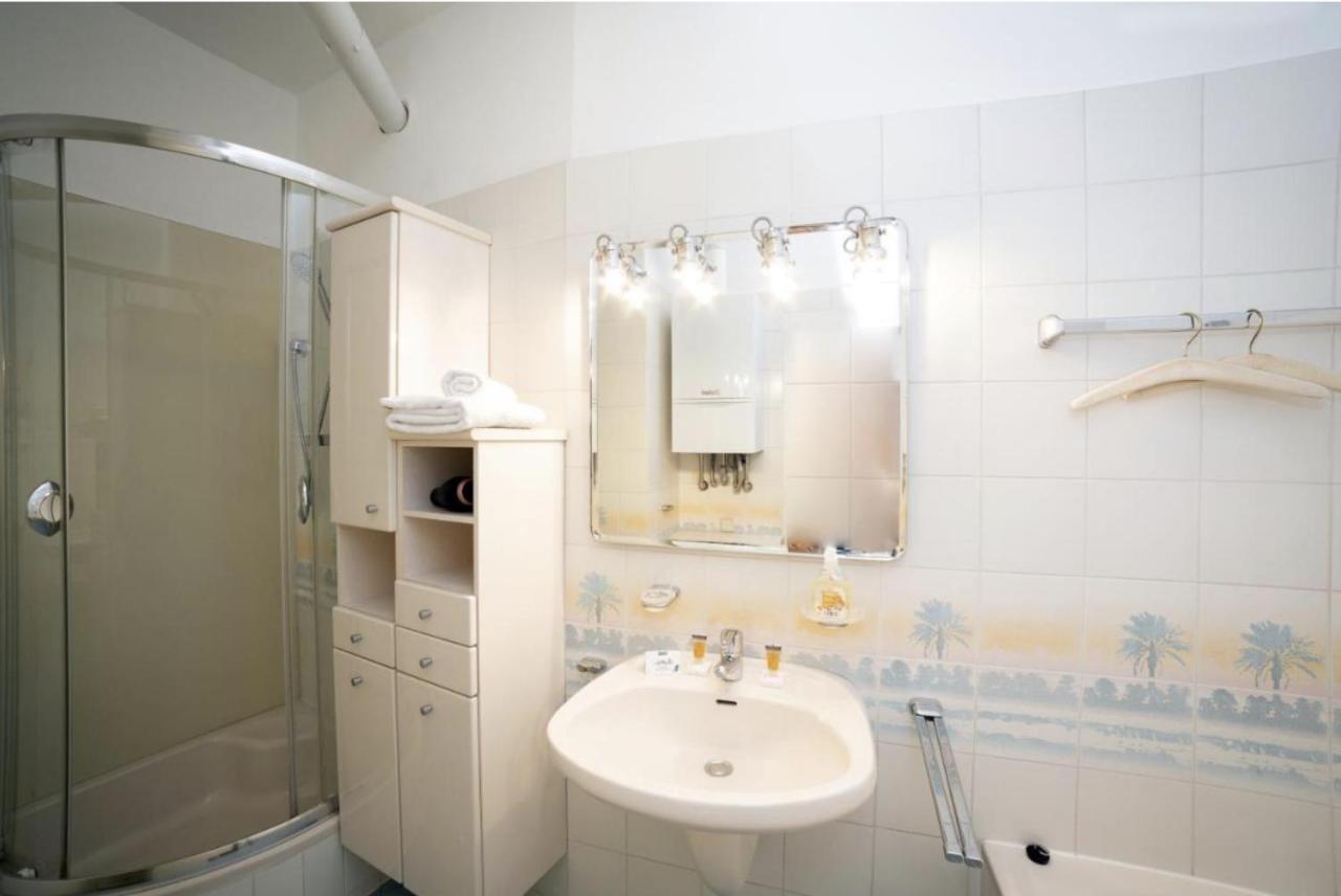 Calm 60m2 Flat Close To Center - Free Parking Apartment