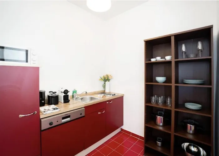 Calm 60M2 Flat Close To Center - Free Parking